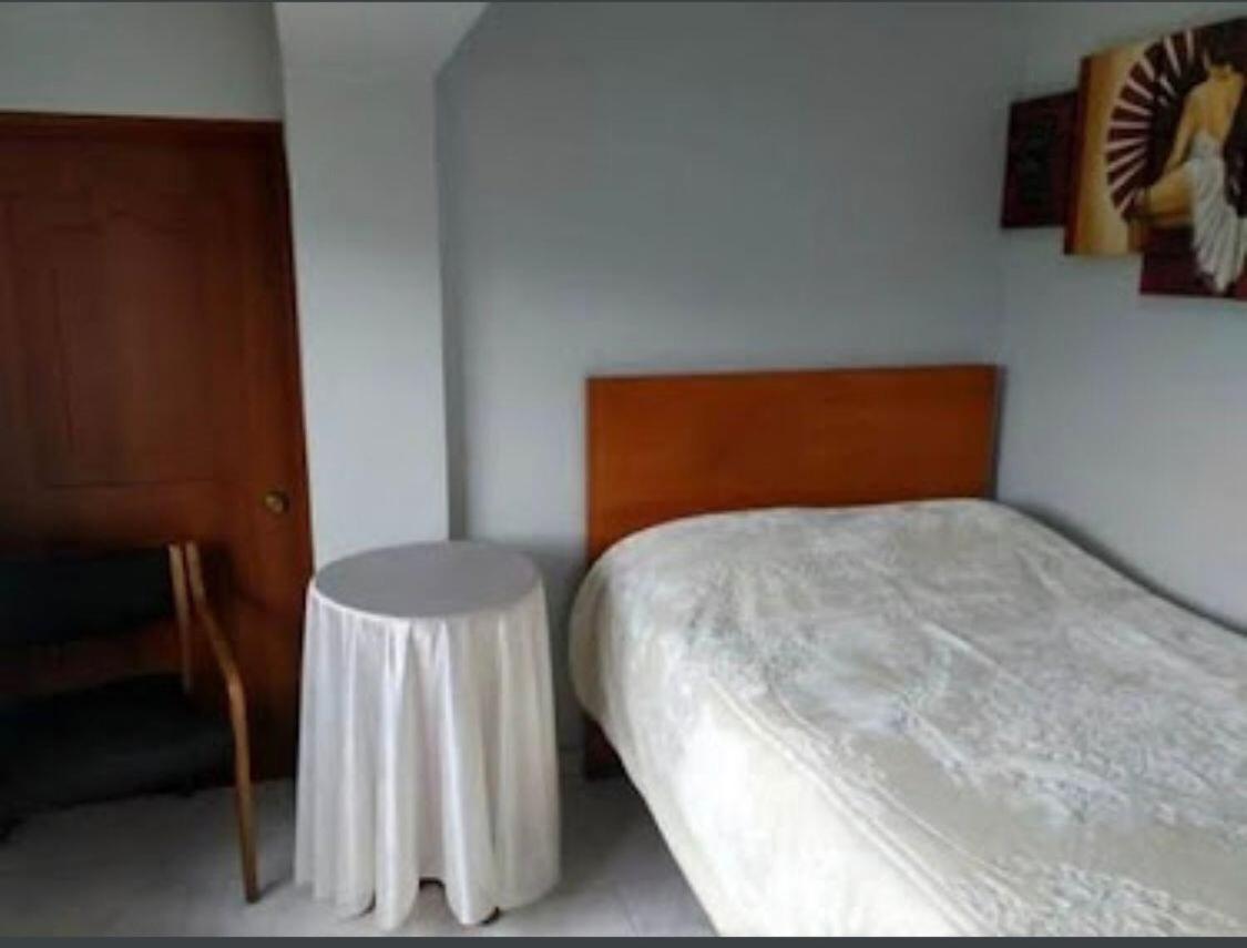 Hotel Cambulos 马尼萨莱斯 外观 照片
